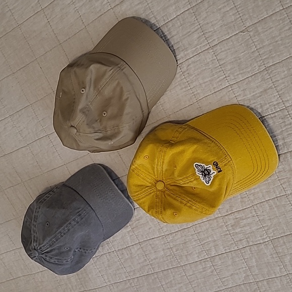 Accessories - Women's / Unisex Hats